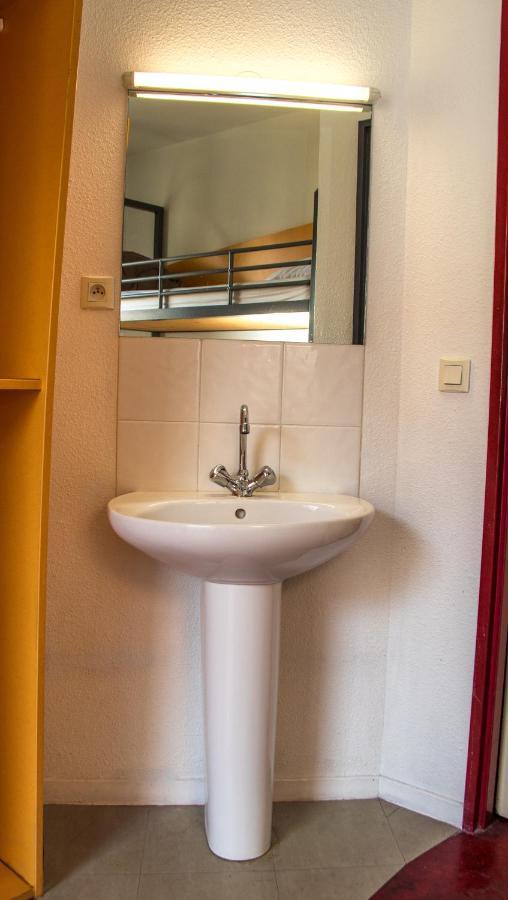 Auberge De Jeunesse Hi Nice Les Camelias Экстерьер фото