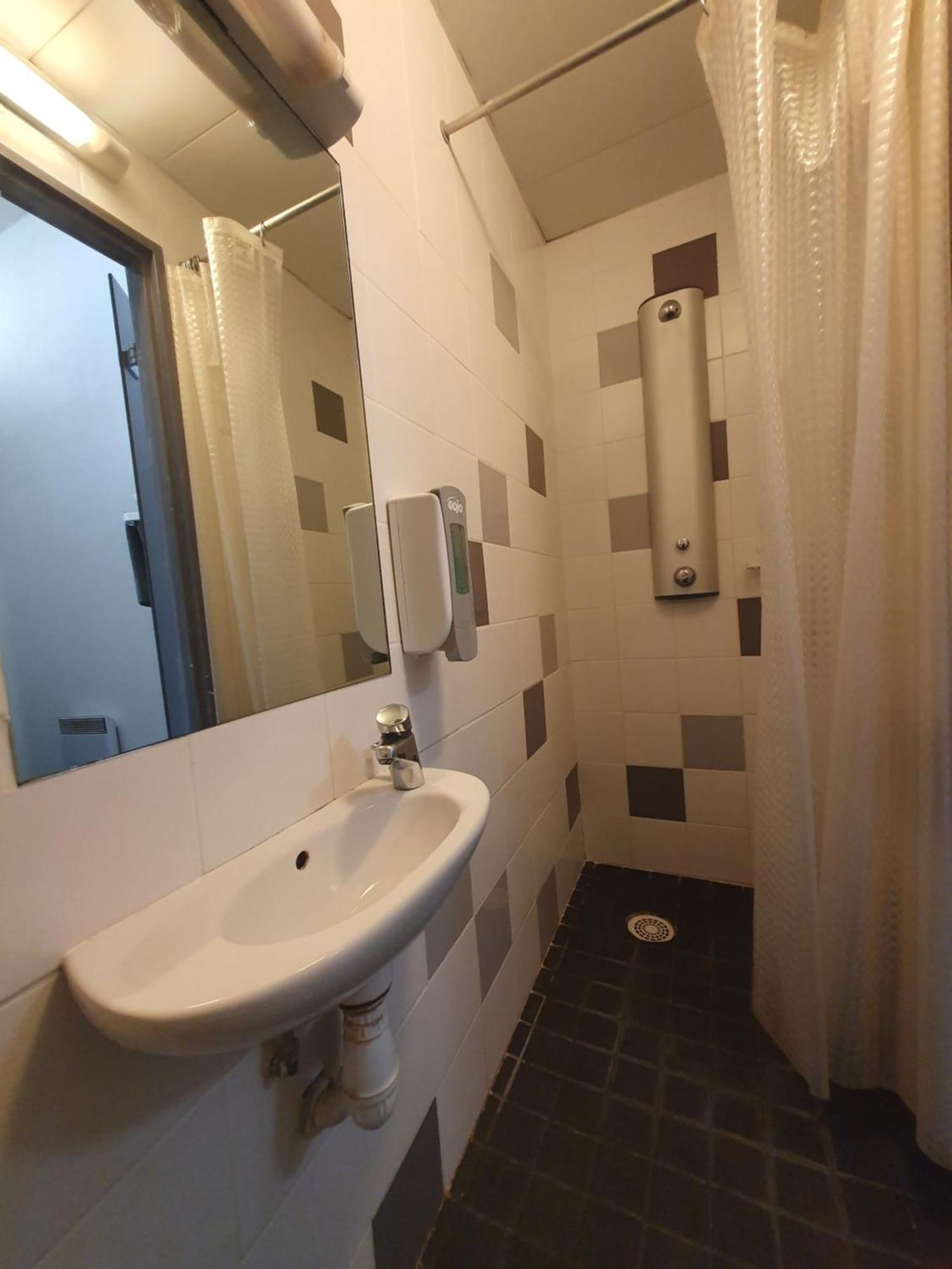 Auberge De Jeunesse Hi Nice Les Camelias Номер фото